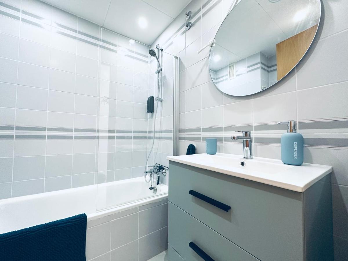 Face A La Mer - Vue Epique, Climatisation, Wifi, Draps Inclus Empuriabrava Exterior foto